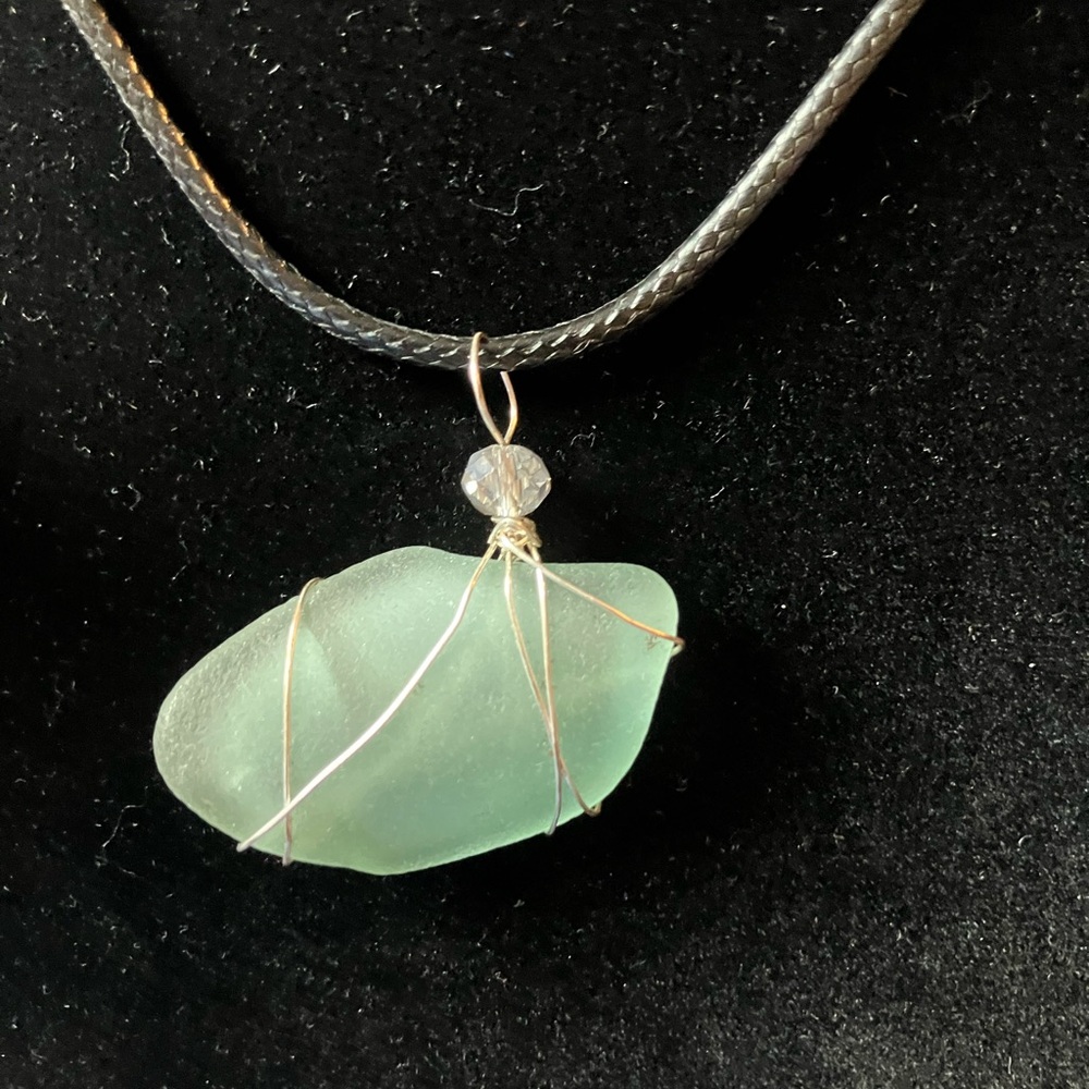 #76 handmade seagalss necklace